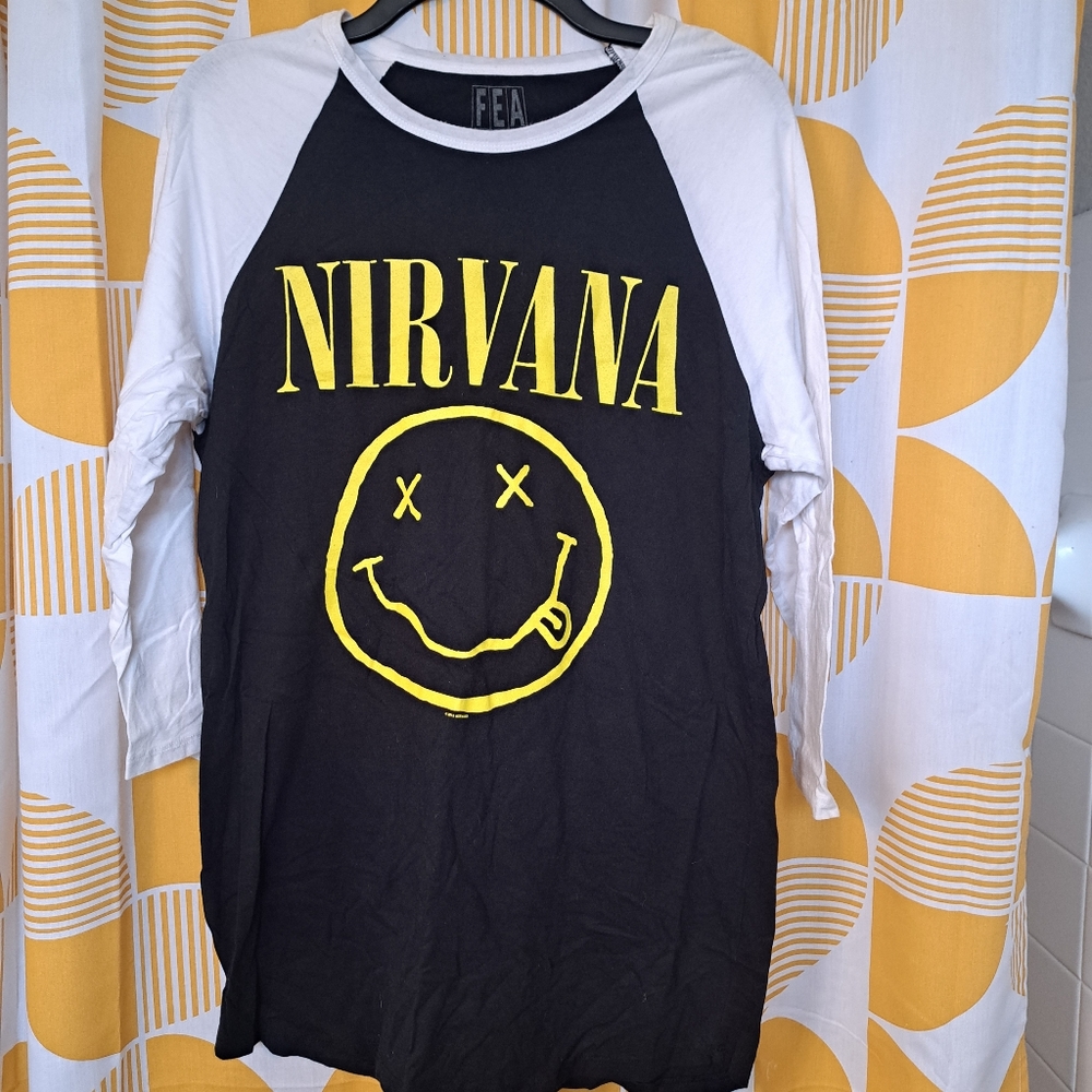 Like New Mens Nirvana Happy Face Raglan Shirt. L